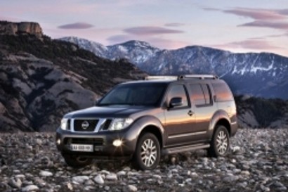       Nissan Pathfinder 2011   Nissan Navara 2011-   